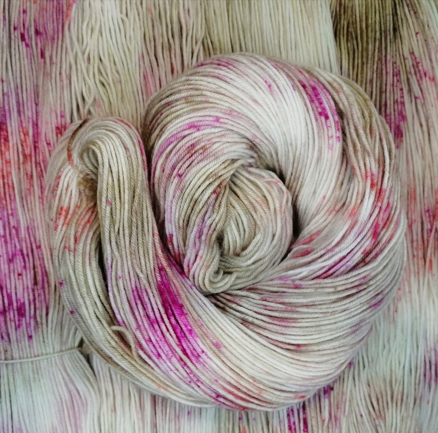 Raspberry Latte -Hand dyed deluxe superwash extrafine merino 4 ply yarn,  100g skein, 400m approx.